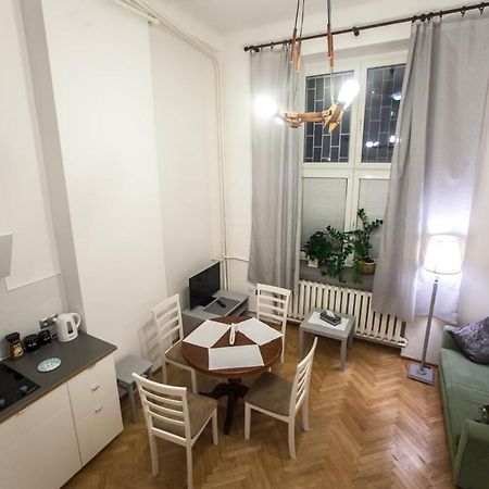 Apartamenty Varsovie Zelazna Kültér fotó